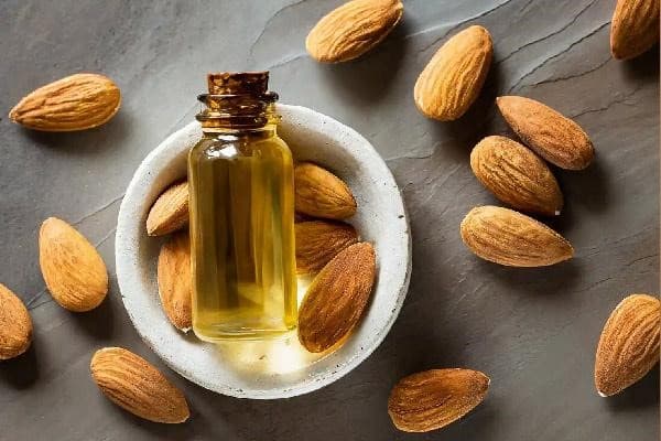 قیمت خرید روغن بادام سفید با فروش عمده
